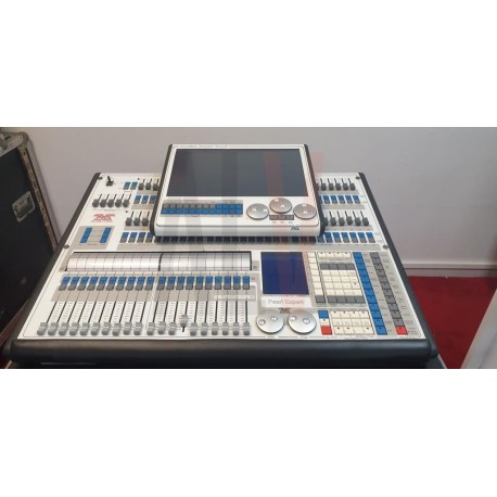 peral-expert-pro-moving-light-controler-avolites